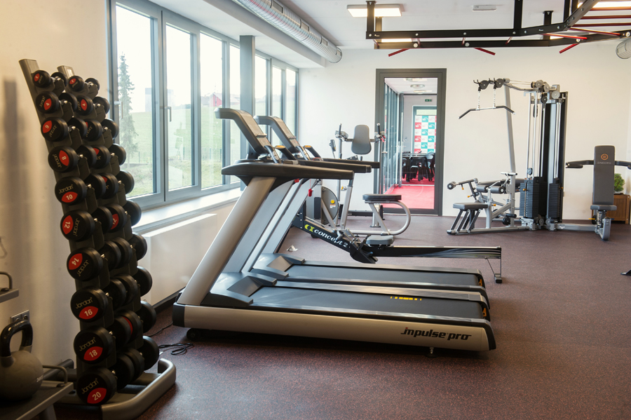 Posilovna a fitness sál